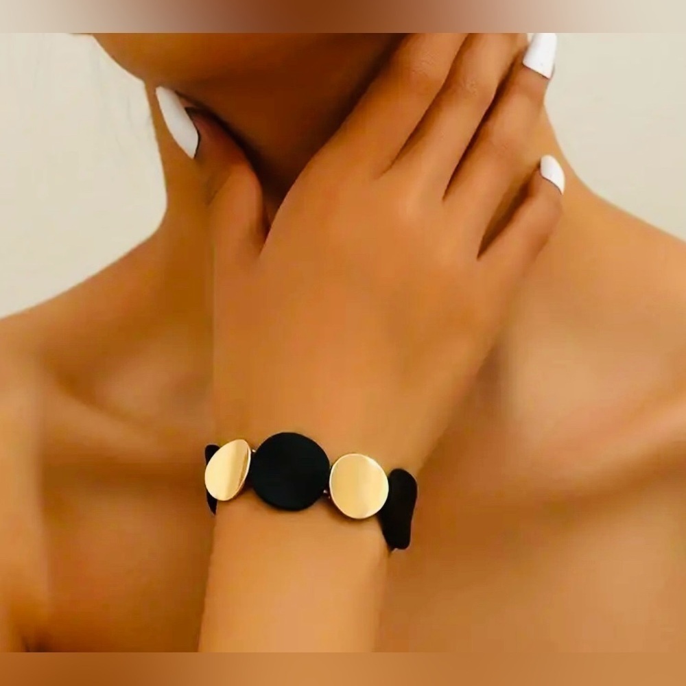 Stylist 🤩 2pc Jewelry Set - Picture 3 of 6